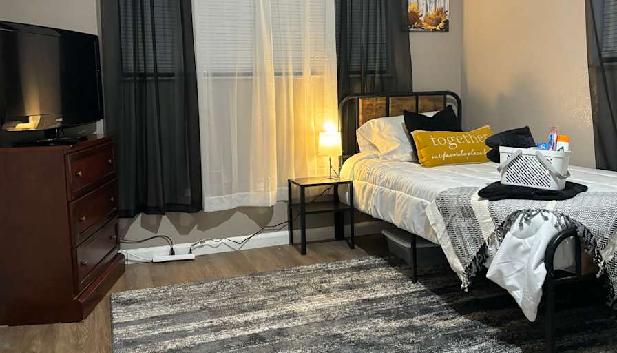 Roxanne's room