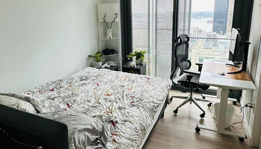Pratik Nagelia's room