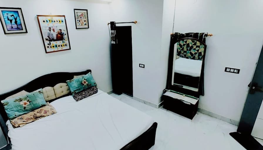 Harsh's room