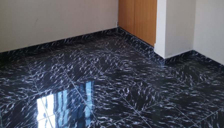 Llwazi hadebe's room