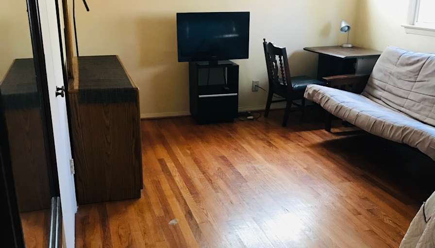 Lynn's room