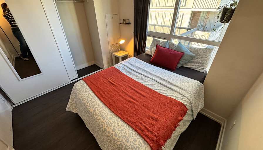 Alona's room