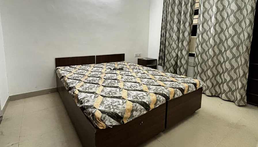 Alok Mishra's room