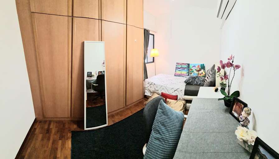 VVA EI's room