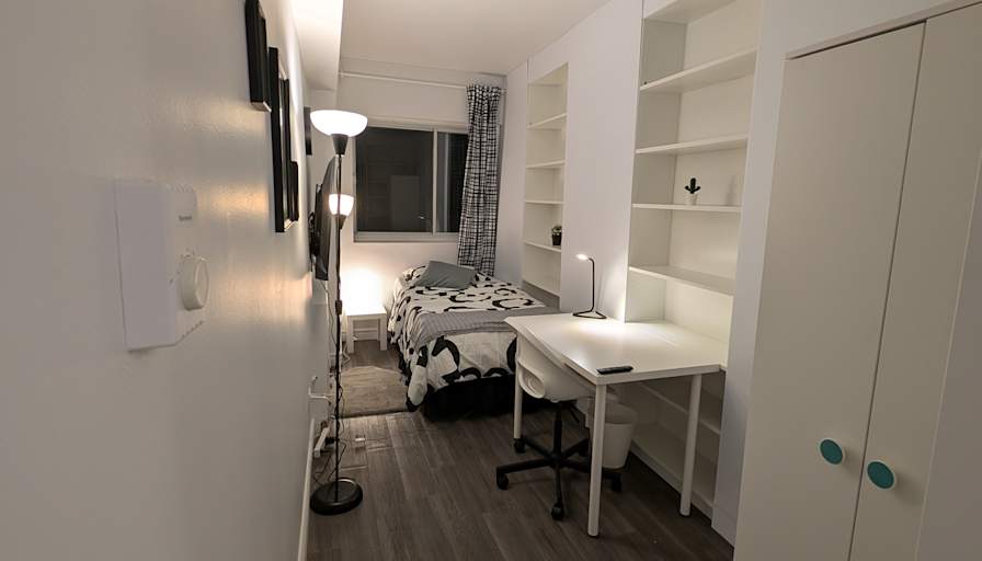 Serdar's room