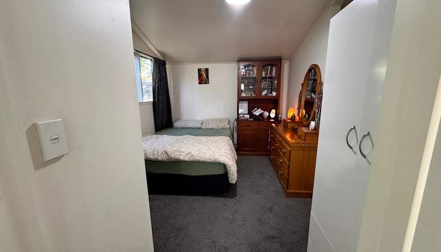 Roy Abraham's room