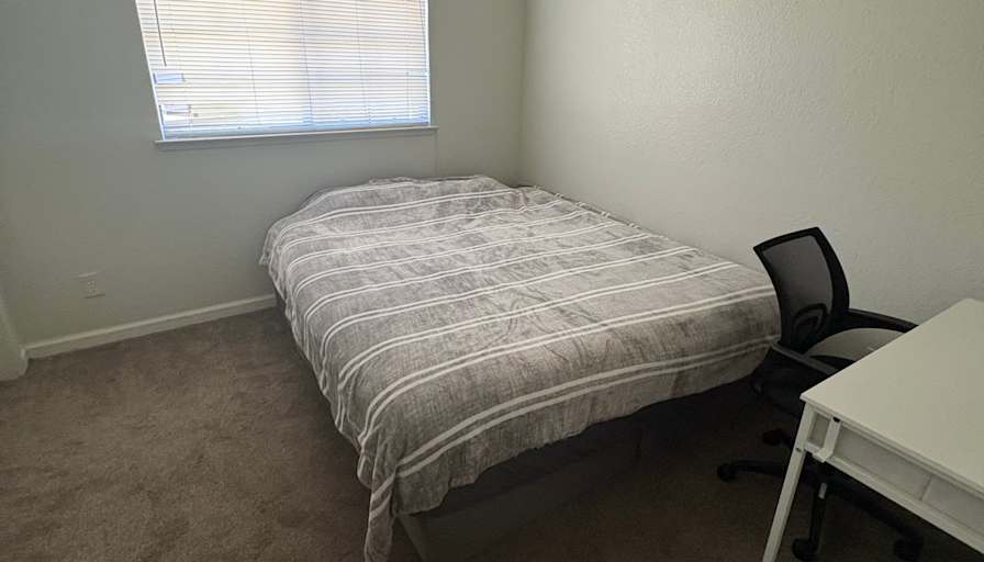 Eber's room