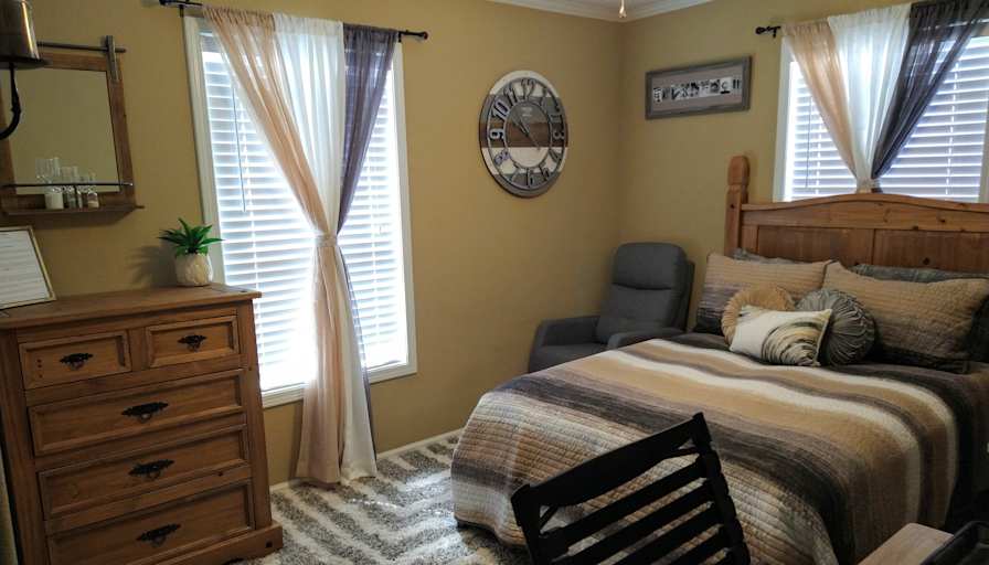 Dayna's room