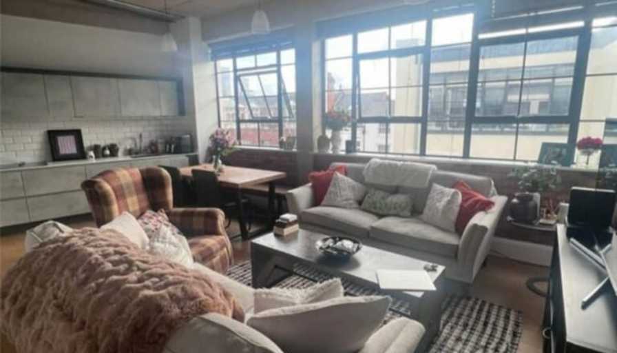 Beca's room