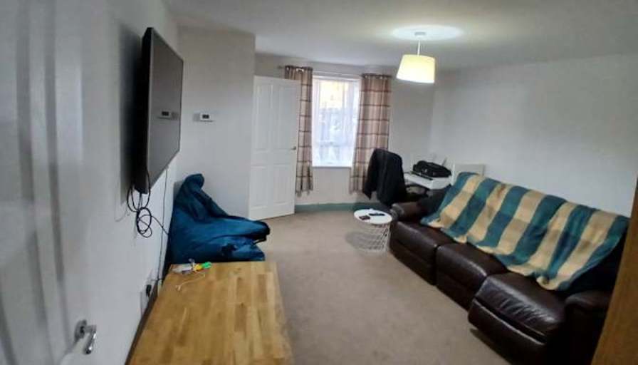 Darren's room