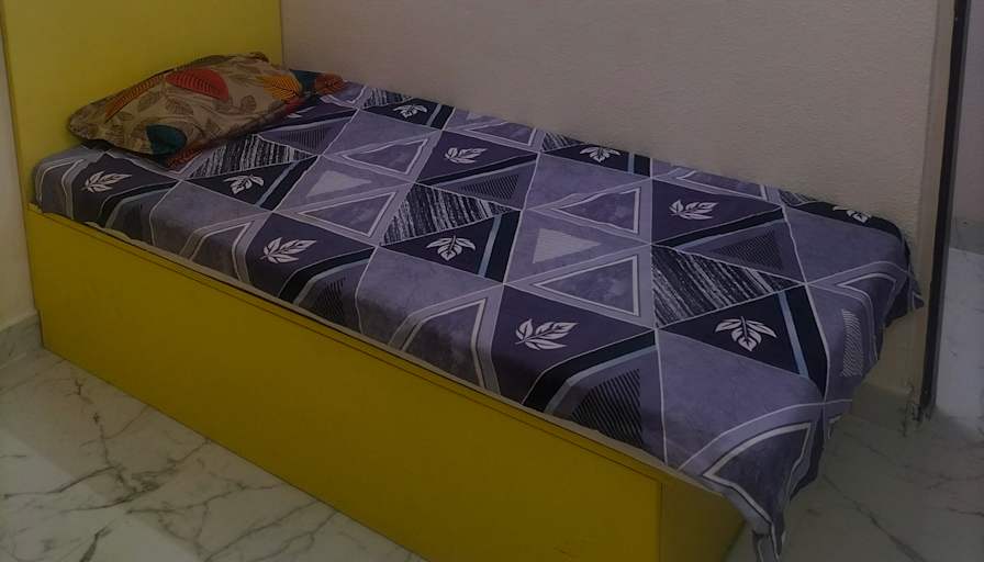 Arif's room