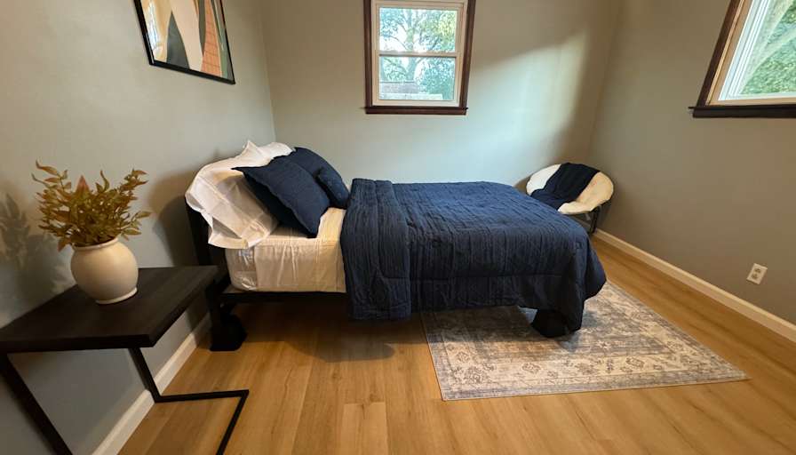 Renzo Delzo's room