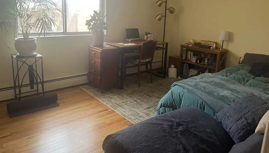Toan's room
