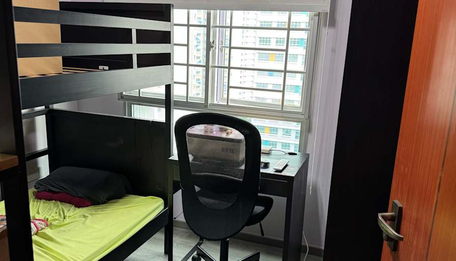 BERNARD LIN's room