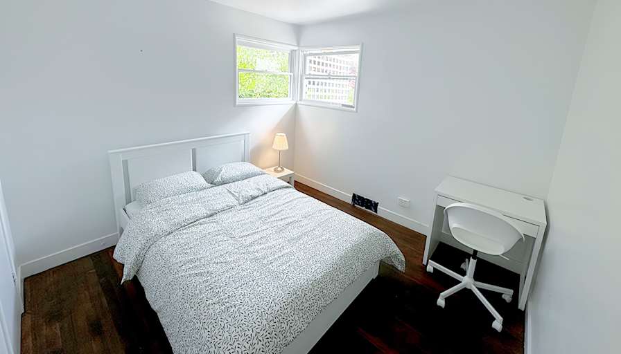 Hamid Reza's room