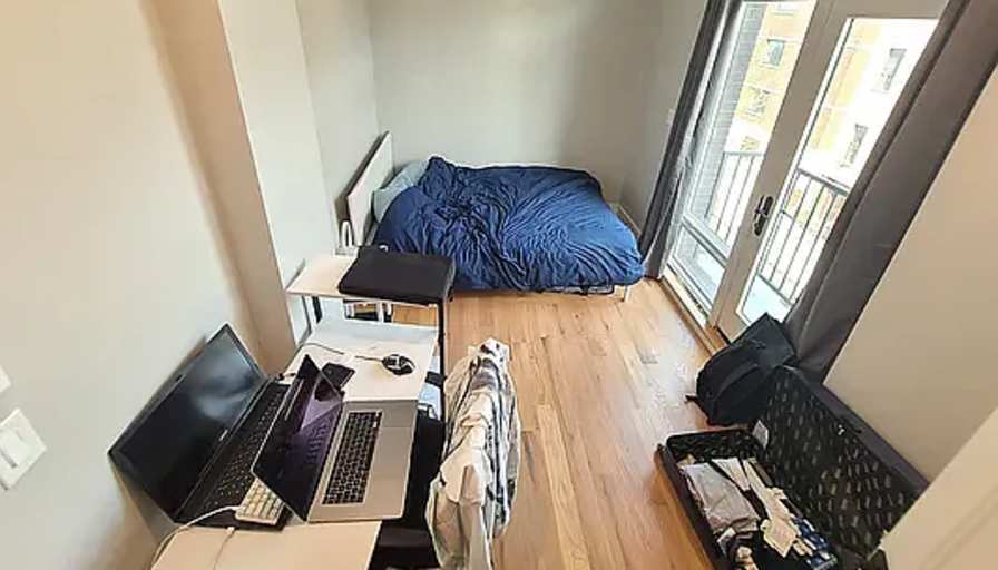 Nikhe's room