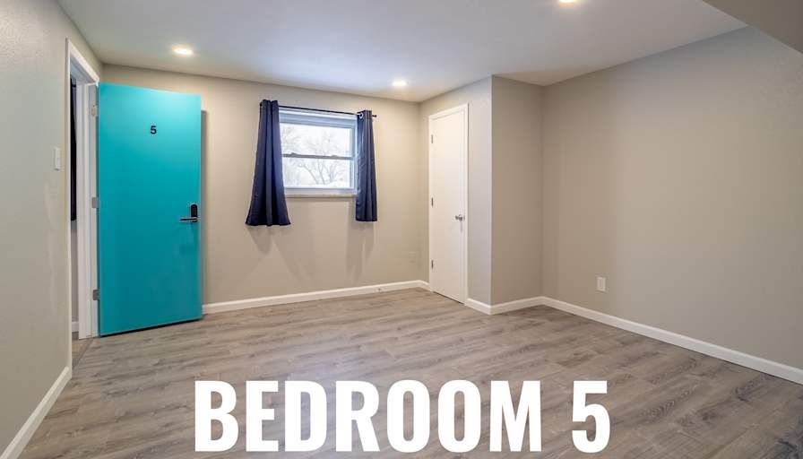 HomeCrew's room