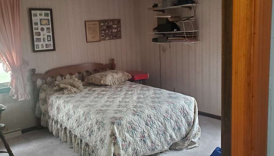 Paul J Reeves's room