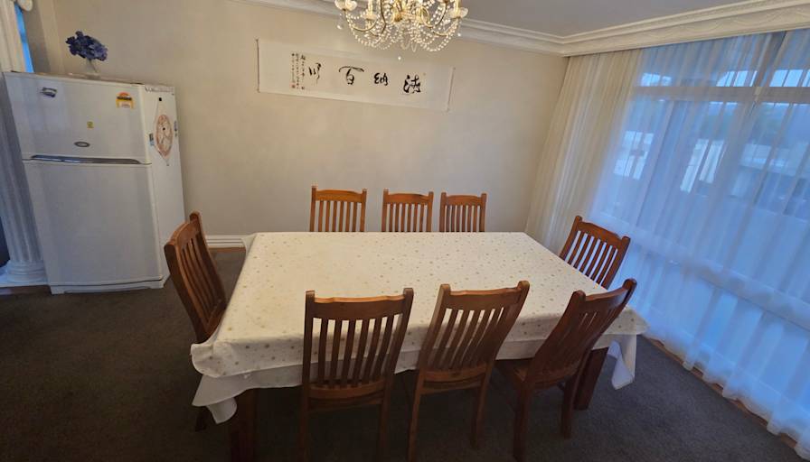 Mingsheng's room