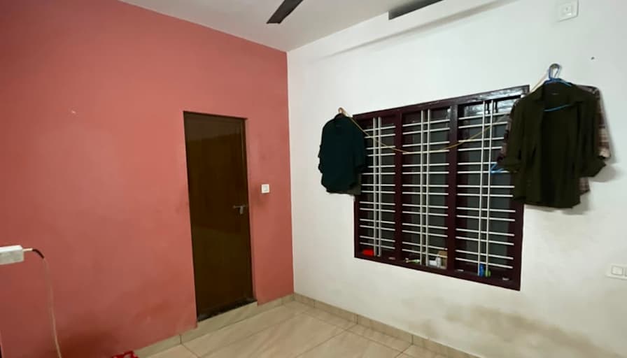 Murali Krishna M's room