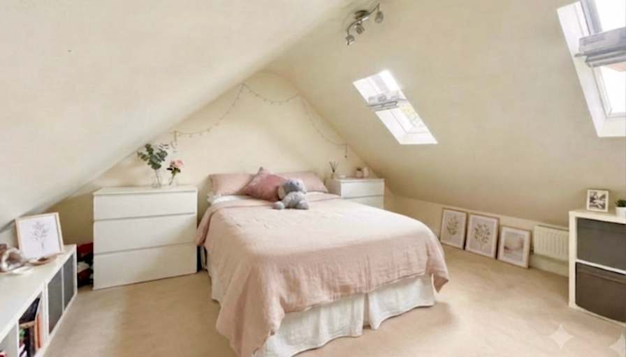 Alex Ton's room