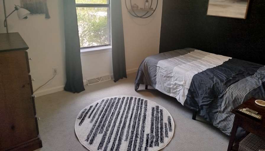 Lindsey Winders's room