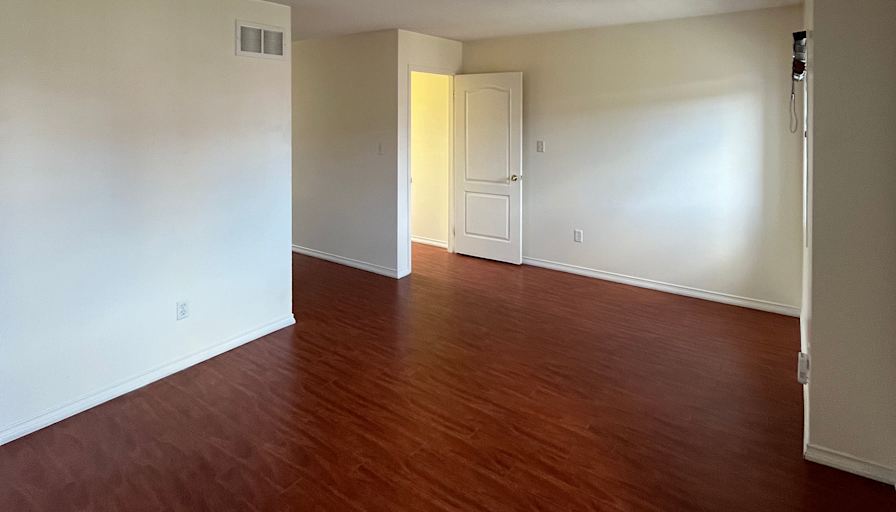 Henry Nguyen's room