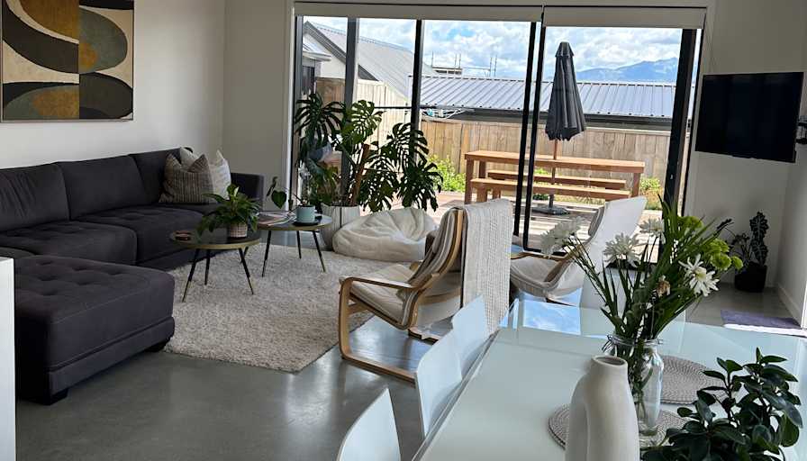 Linda A.'s room