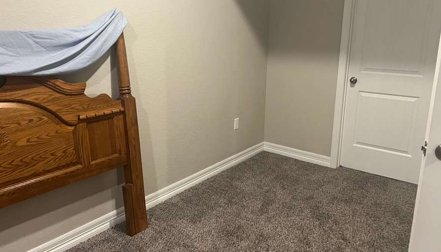 Tai's room