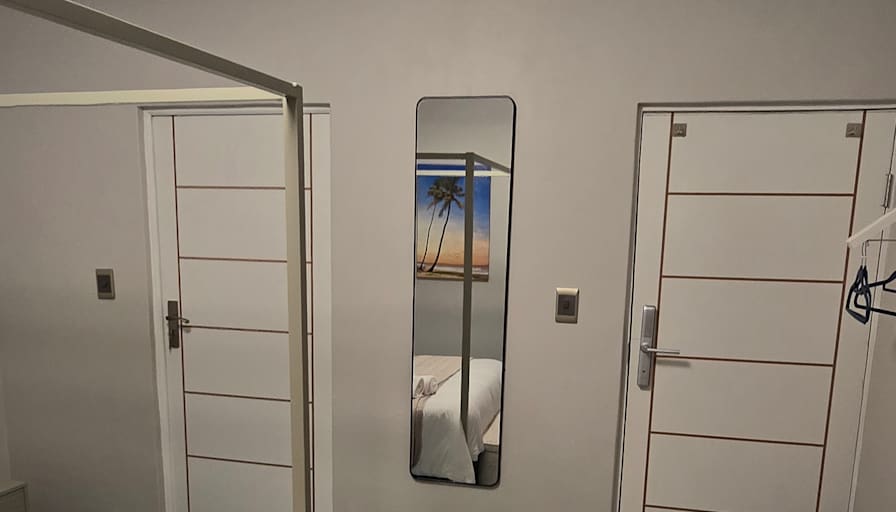 Donovan's room