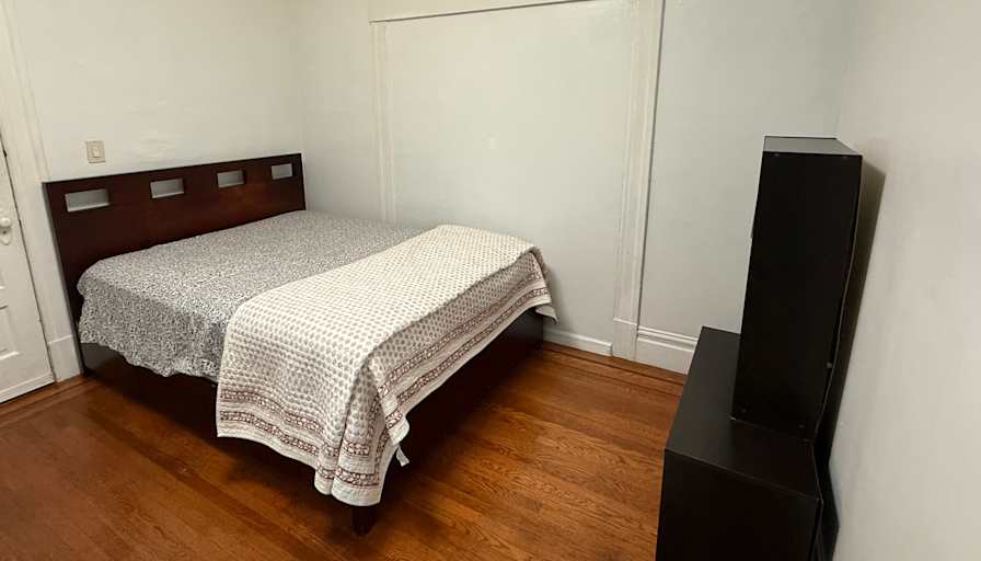 Sandy's room