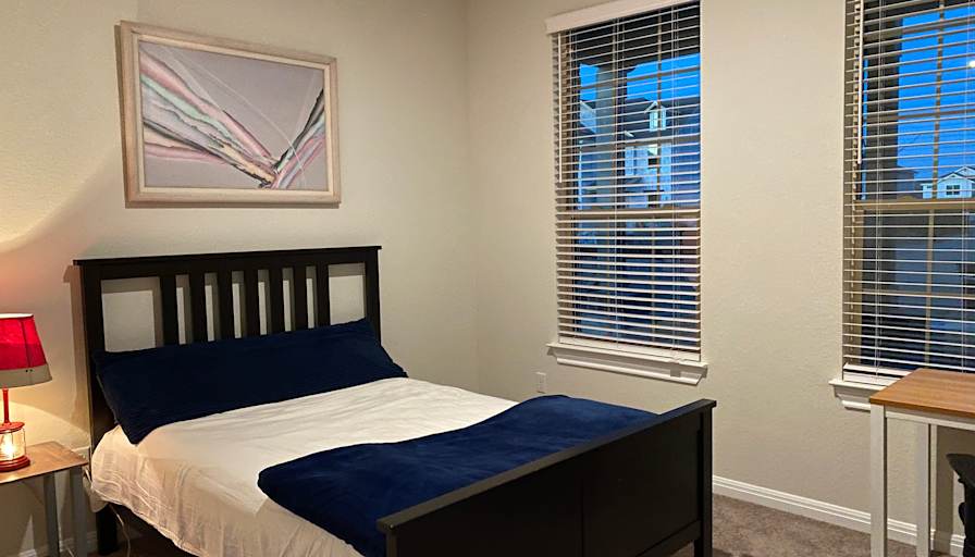 Anoop Gupta's room
