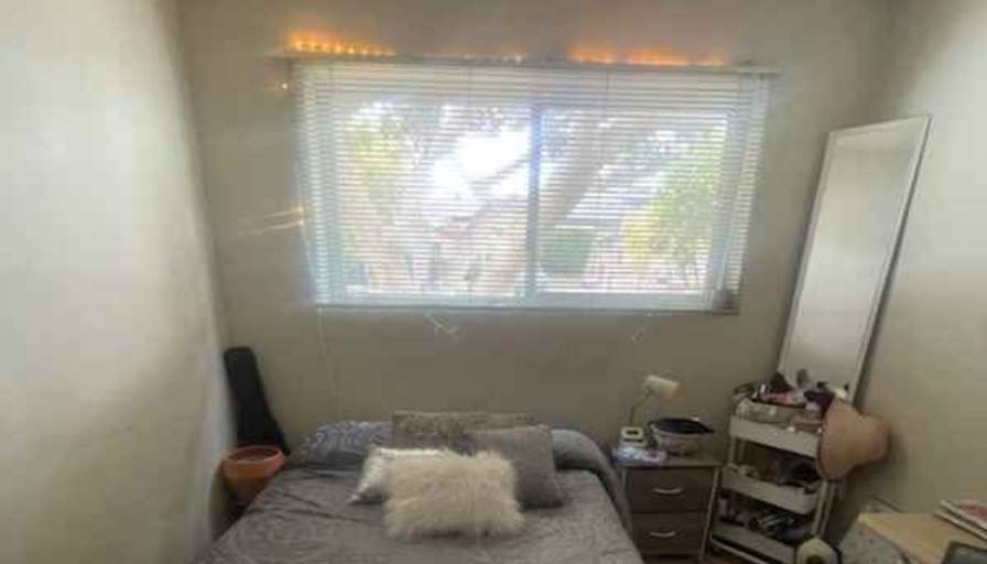 Christin Calderon's room