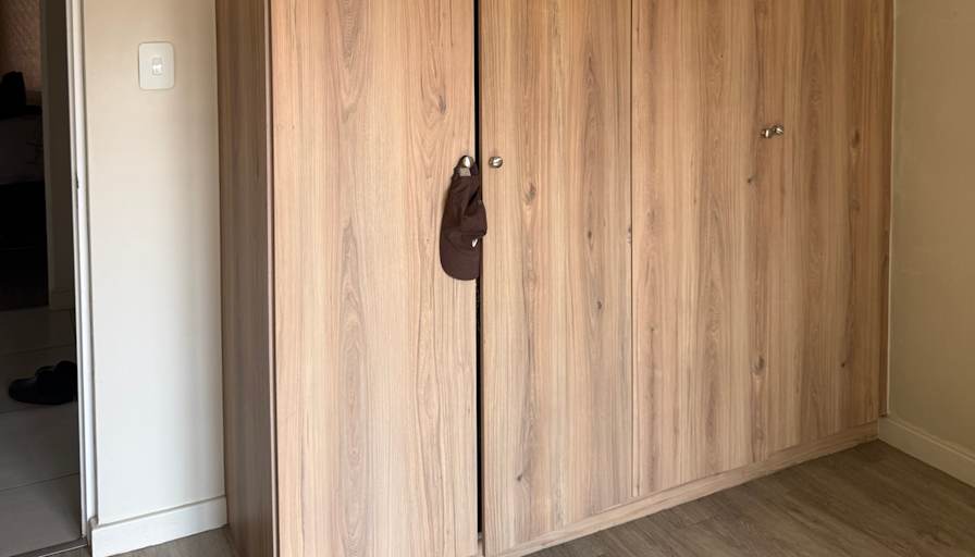 Buyolo's room