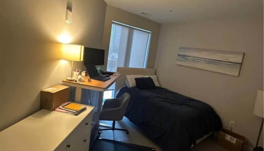 Ez's room