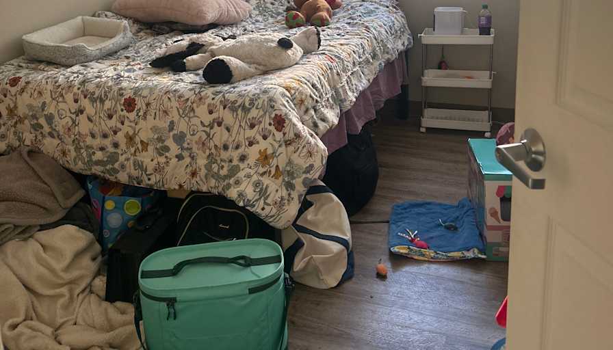 Naomi's room