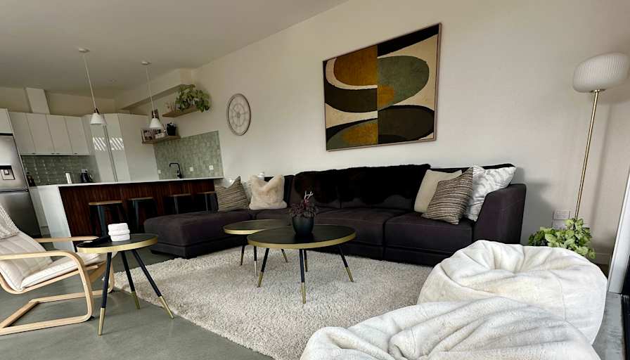 Linda A.'s room