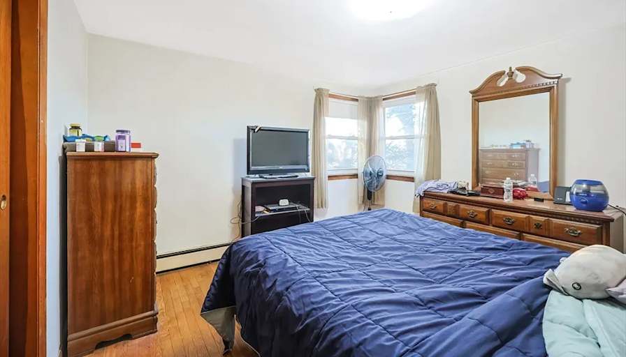 Gladys's room