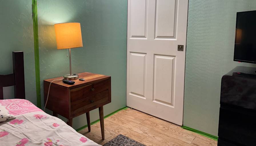 leo's room
