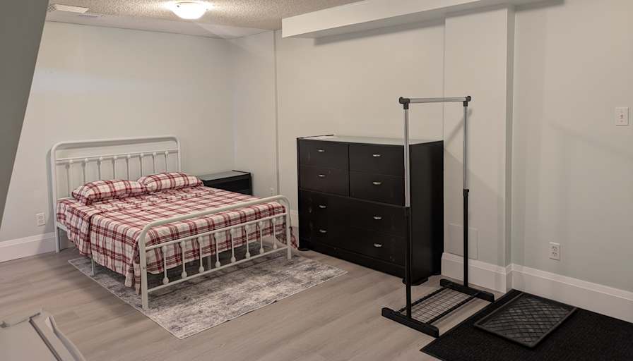 John Lopes's room