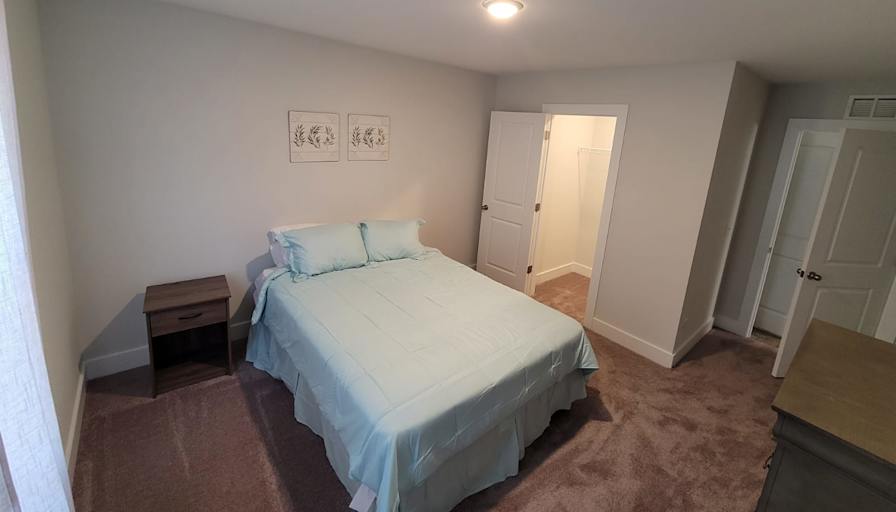 Ken's room
