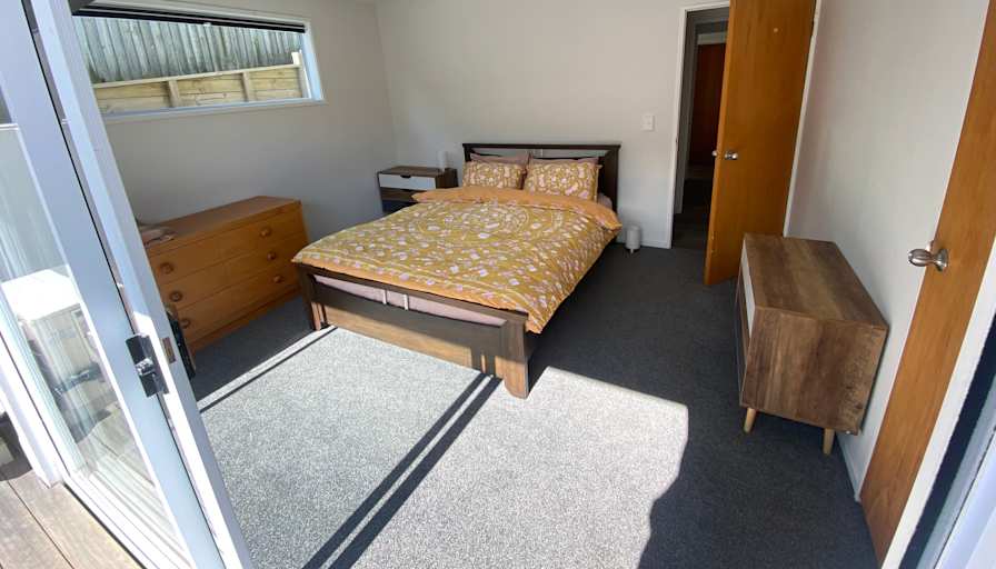 Furnished room with own bathroom in a house · Mount Pleasant, Canterbury 8081-1