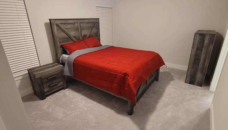 Ken's room