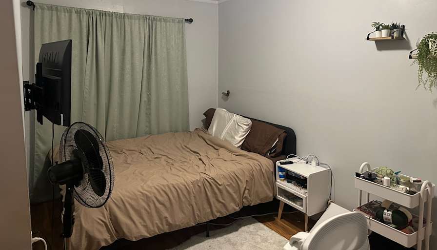 Taite's room