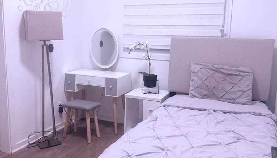 Majid's room
