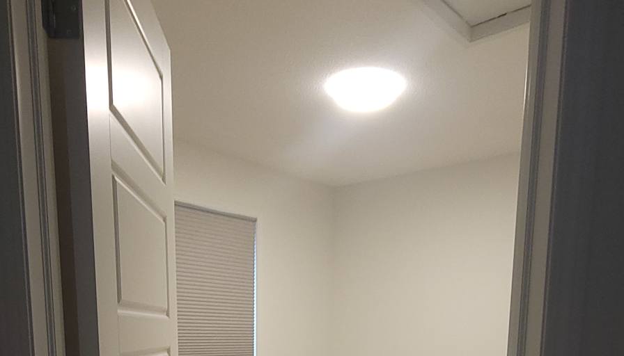 Tobi Jayesimi's room