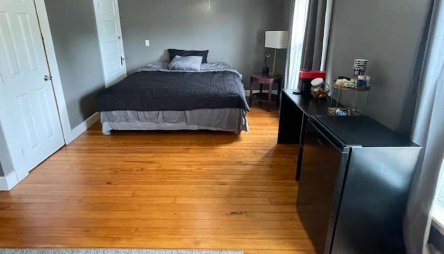 alric good's room