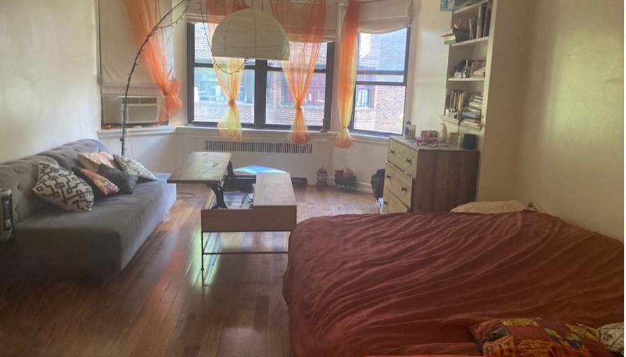 LJ's room