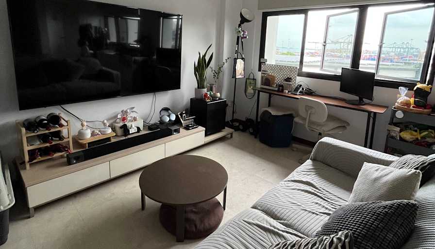 Lloyd T's room