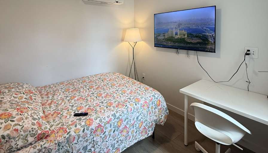 Oybek's room